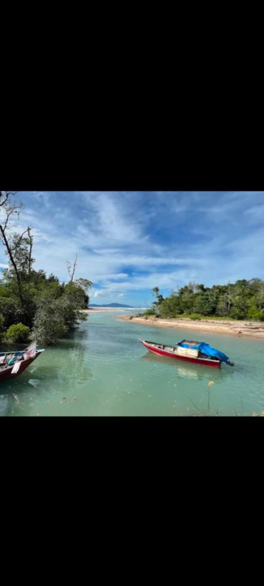 The Mangrove Villa Sematan Екстериор снимка